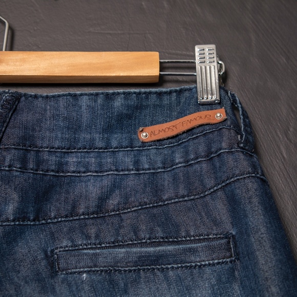 Almost Famous Boho Wide Leg Denim Slacks sz 7 - Picture 2 of 6